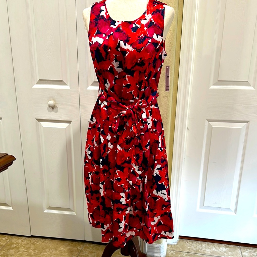 Flattering Floral Sleeveless Red Dress